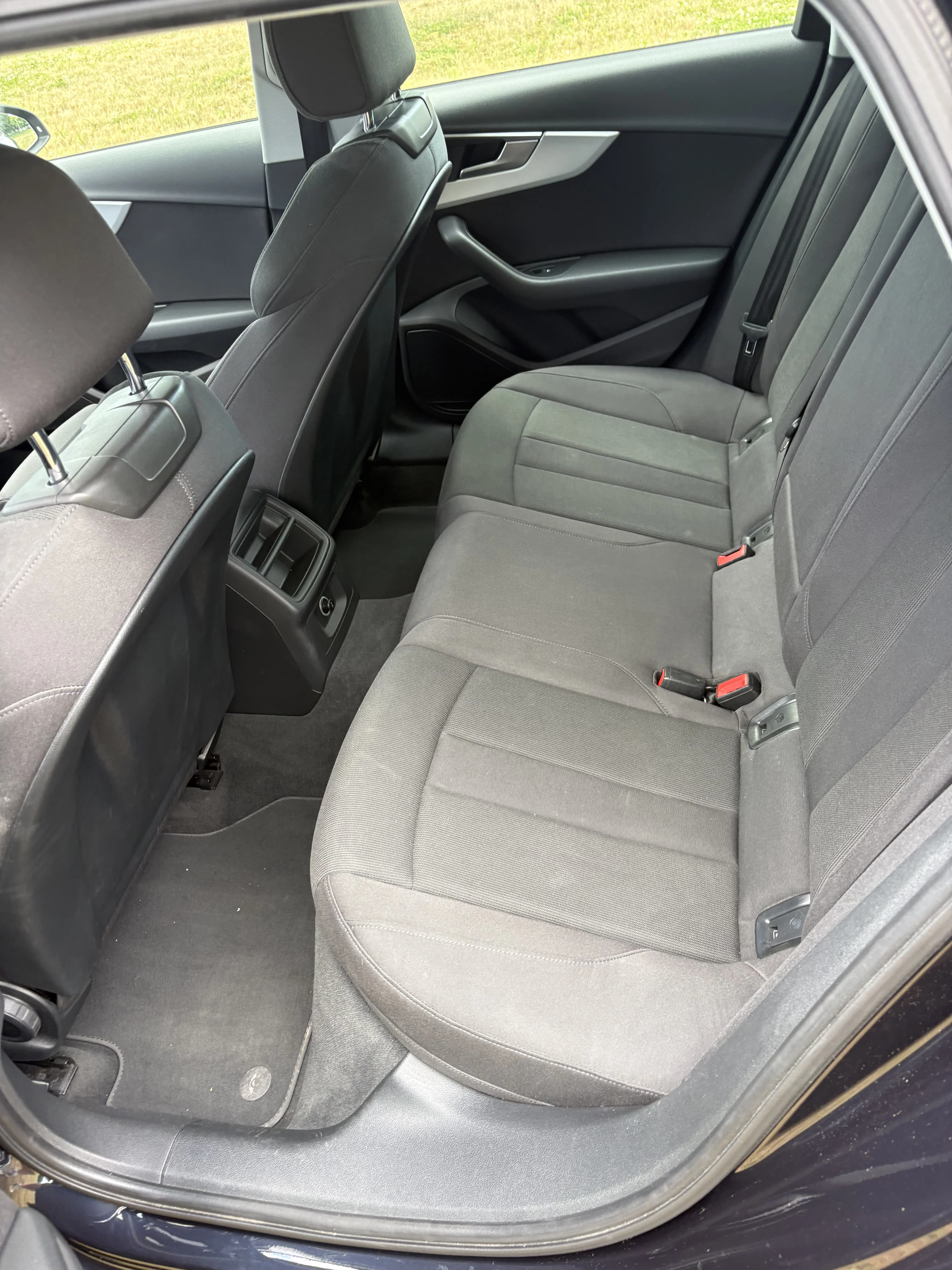 Használt Audi A4 Avant Design S-tronic eladó Zalaegerszegen – fotó 3