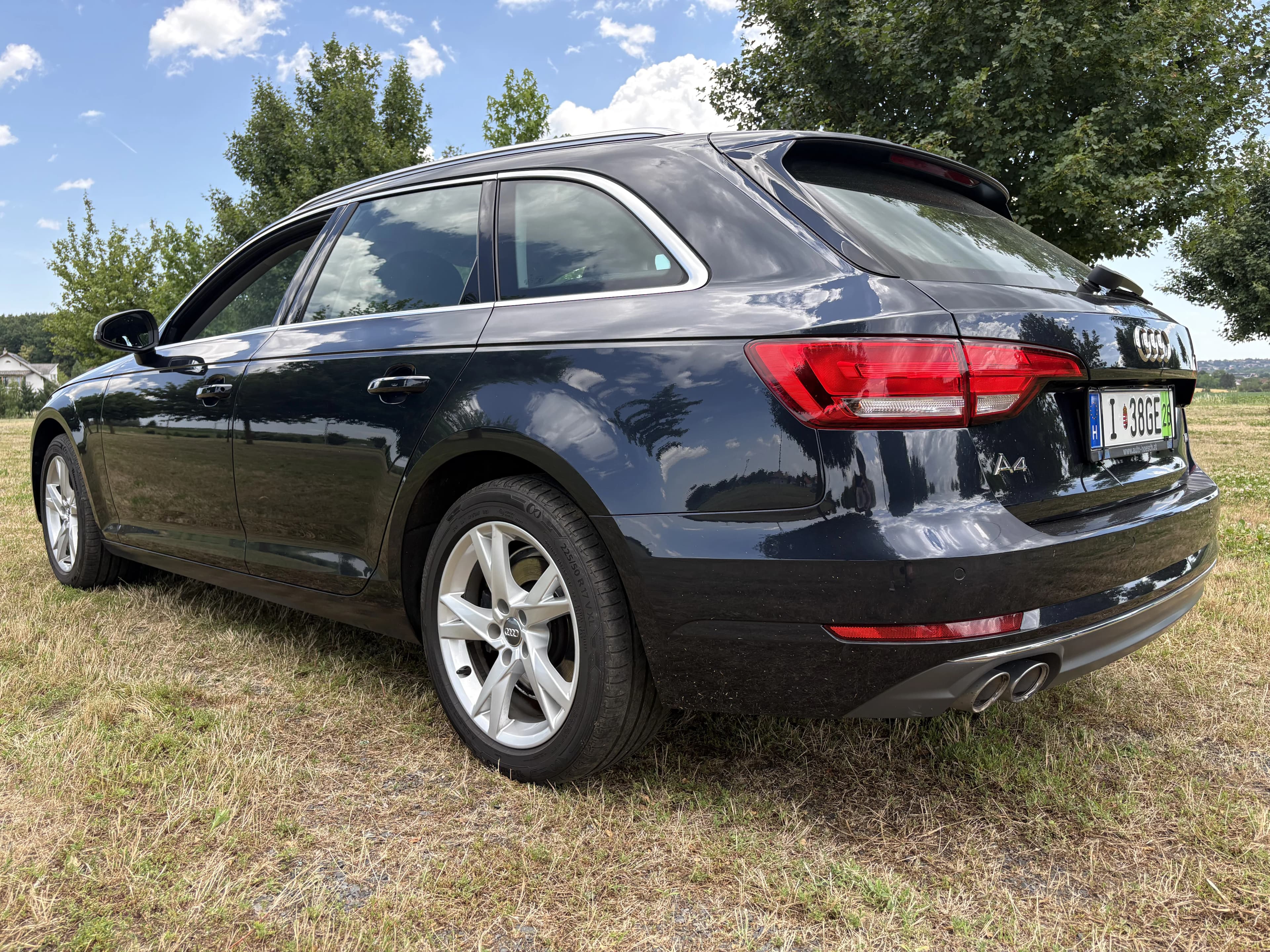 Használt Audi A4 Avant Design S-tronic eladó Zalaegerszegen – fotó 5