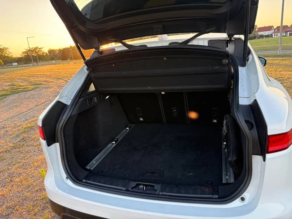Használt Jaguar F-Pace 20d AWD eladó Zalaegerszegen – fotó 7