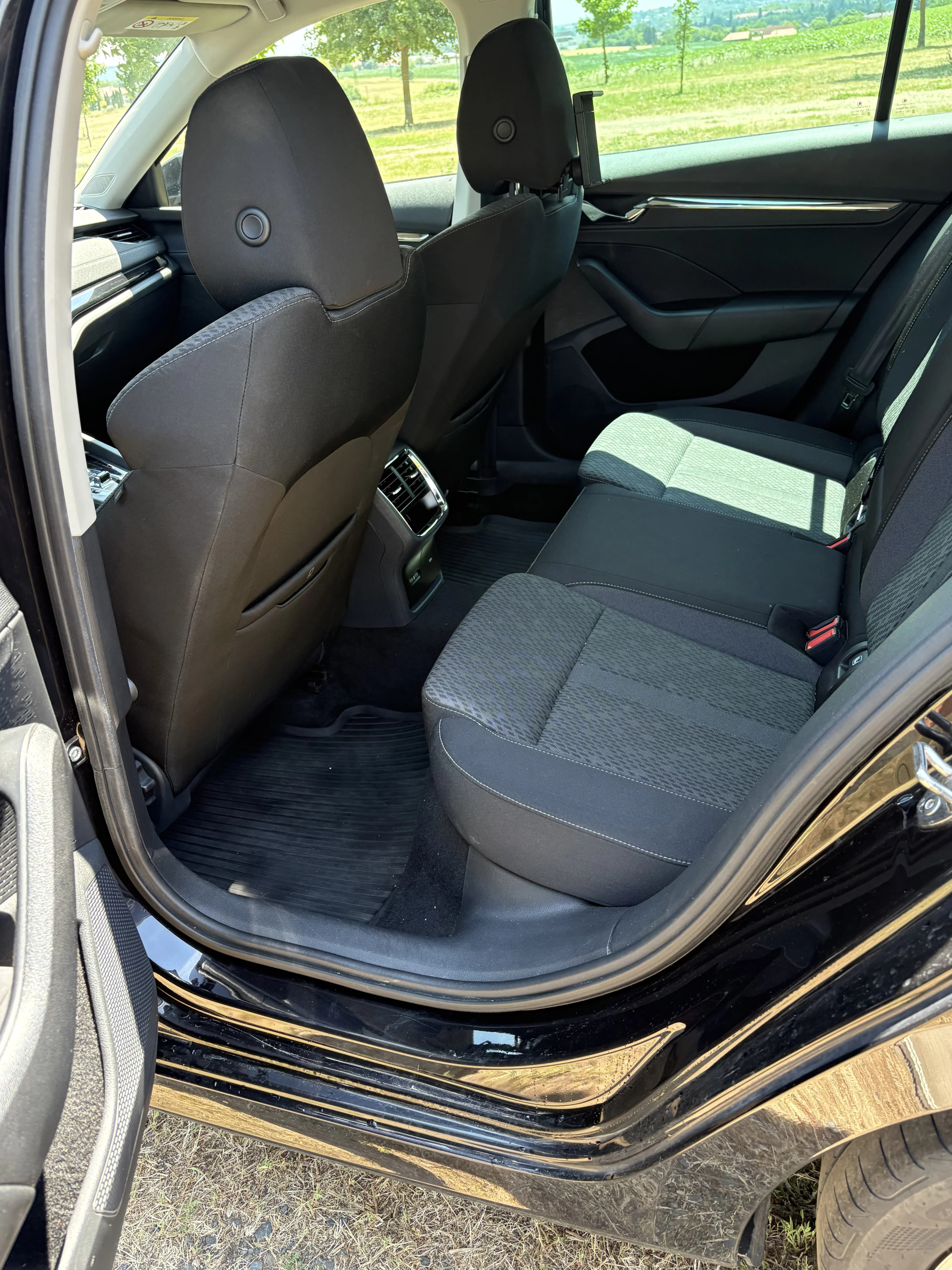 Használt Skoda Octavia Combi 2.0 TDI DSG eladó Zalaegerszegen – fotó 3