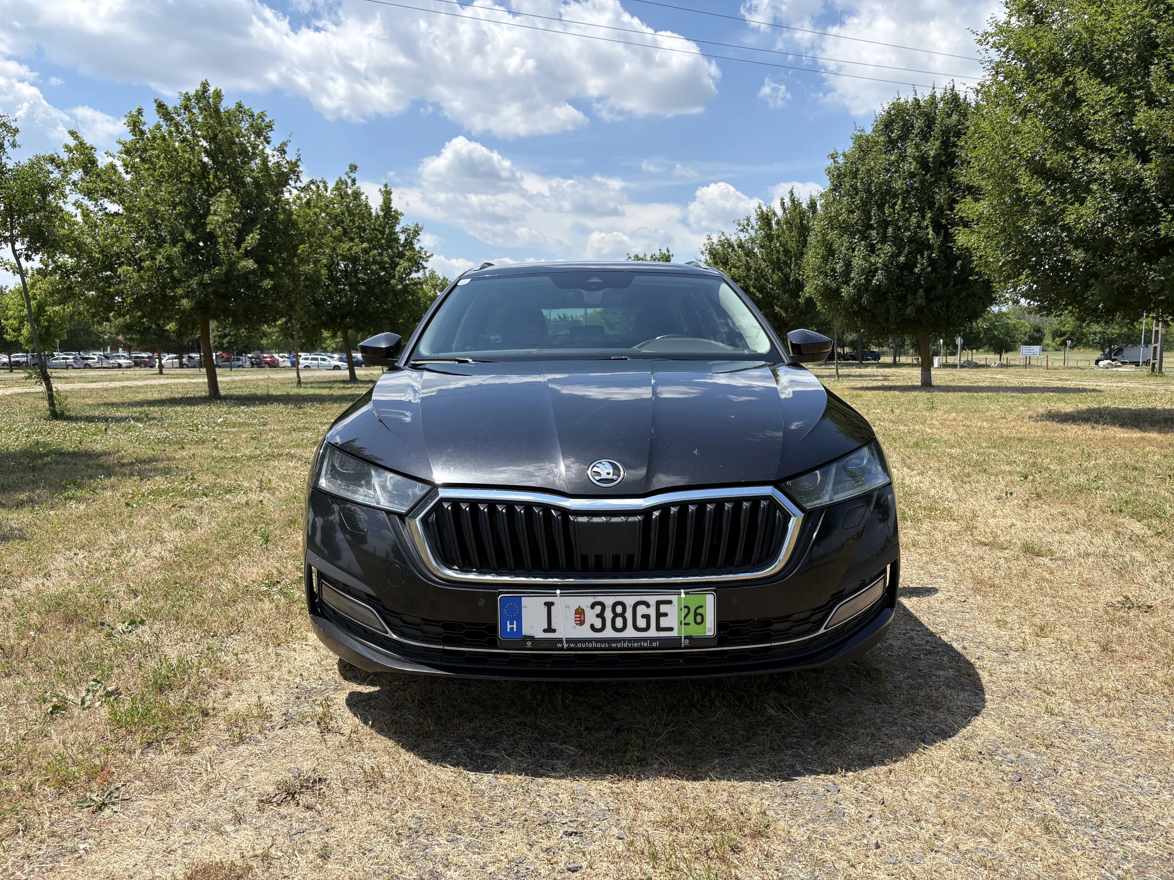 Használt Skoda Octavia Combi 2.0 TDI DSG eladó Zalaegerszegen – fotó 8