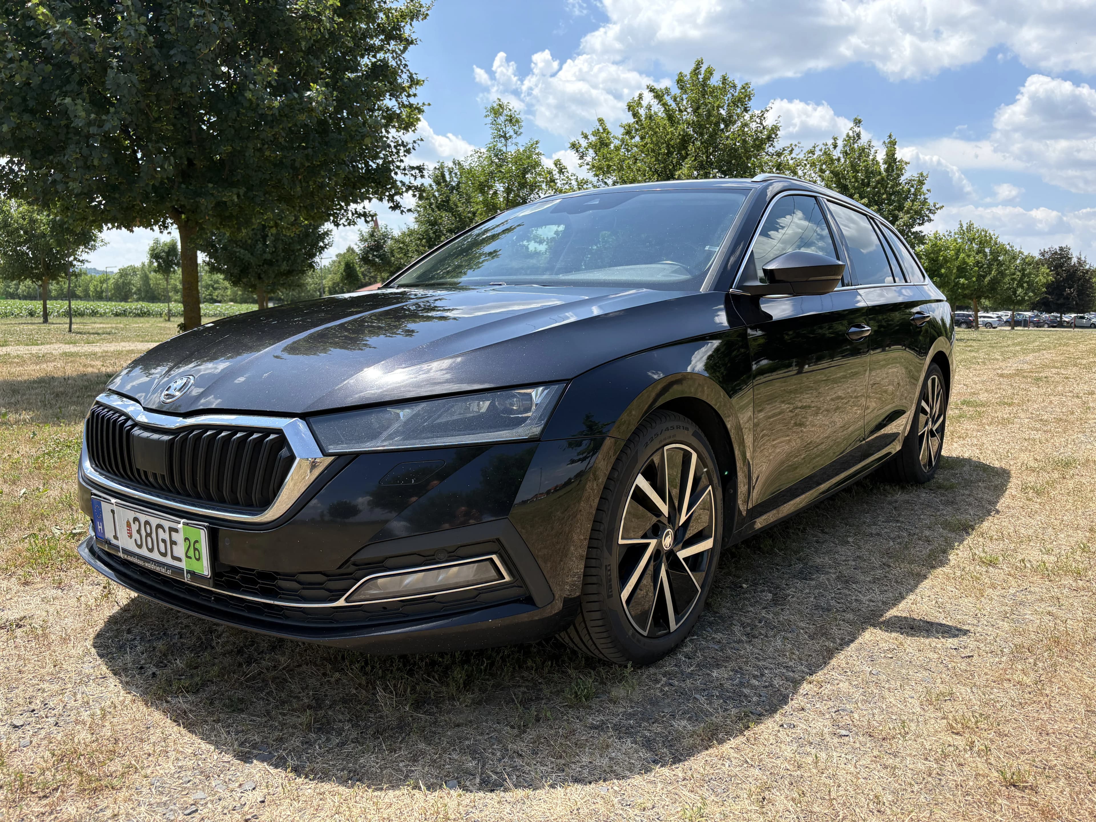 Használt Skoda Octavia Combi 2.0 TDI DSG eladó Zalaegerszegen – fotó 9